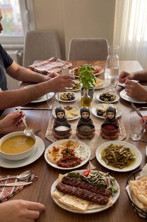 Lokumcu Kız , Kahve Yanı Sunumluk, Tuzluk, Baharatlık, Ev Hediyesi , Şirin Tasarım ,Farklı Hediyelikler, Anneye Eşe Hediye , Arkadaşa Hediye , Sofra Tuzluk