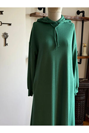 Kapüşonlu ve Cepli Örme Elbise 2402 NAVRA |