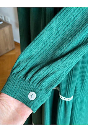 Yarım Pat Nakışlı ve Dantelli Örme Elbise 2407 NAVRA |