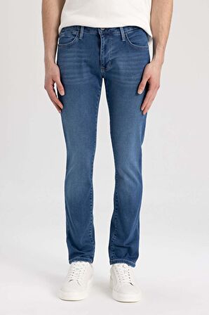 DeFacto Pedro Slim Fit Dar Kalıp Normal Bel Dar Paça Jean Pantolon C5683AX24SMNM28