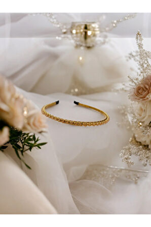 Kadın Zarif Ve Şık Taşlı Altın Taç