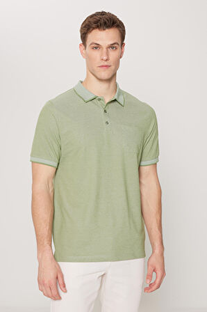 Erkek Çekmeyen Pamuklu Kumaş Regular Fit Geniş Kesim Yeşil Kıvrılmaz Polo Yaka Cepli Tişört