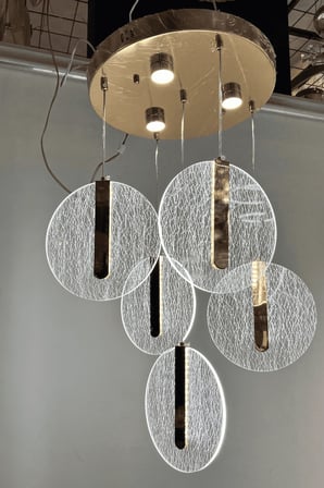 Modern Gold Detaylı Dokulu Akrilik 5'lü LED Sarkıt Avize