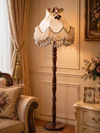 Vizon Kumaş Kaplama Çiçek Dekorlu Başlık Ahşap Doğal Ayaklı Lambader 170x40cm