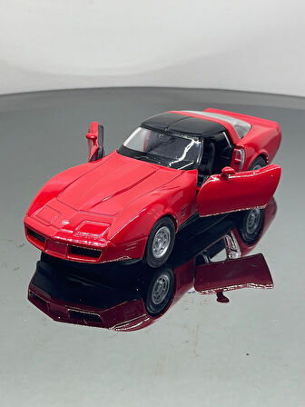1.36 Ölçek Chevrolet Corvette 1982 Model Oyuncak Araba