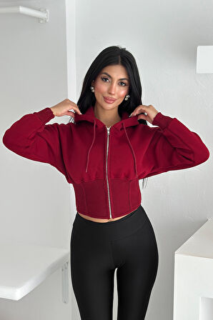 Kadın Siyah Fermuarlı Hoodie – Minimal Sokak Ruhuyla