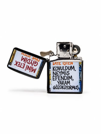 Baskılı Benzinli Metal Çakmak – Klasik Kapaklı Doldurulabilir Çakmak