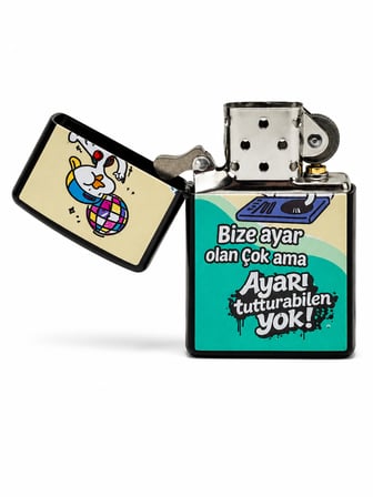 Baskılı Benzinli Metal Çakmak – Klasik Kapaklı Doldurulabilir Çakmak