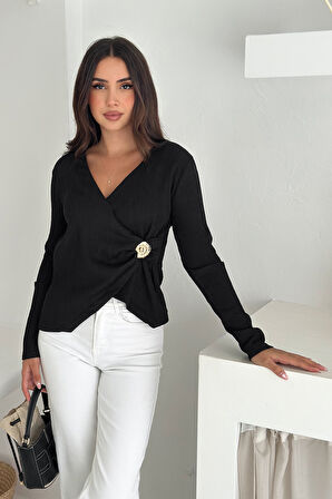 Kadın Kraveze Tokalı Bluz – Vücuda Oturan & Altın Detaylı