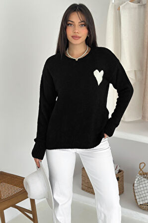 Kadın Kalpli Kalın Triko Kazak – Oversize & Minimal Romantik Stil