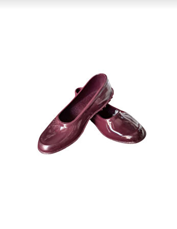 Kaydırmaz Lastik Ayakkabı