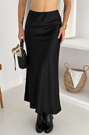 Kadın Saten Volanlı Uzun Etek – Akıcı & Zarif Stil