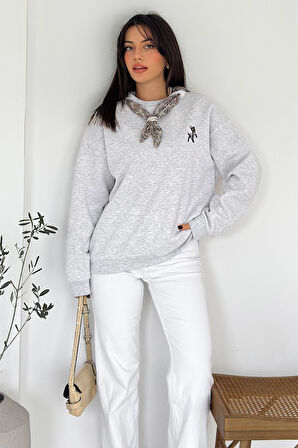 Kadın Dekoratif Yakalı Likralı Sweatshirt – Konforlu & Karakterli Stil