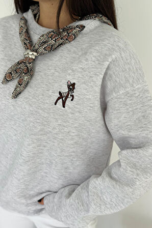Kadın Dekoratif Yakalı Likralı Sweatshirt – Konforlu & Karakterli Stil