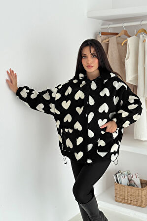 Kadın Oversize Kalp Desenli Polar Mont – Sıcak & İddialı Stil