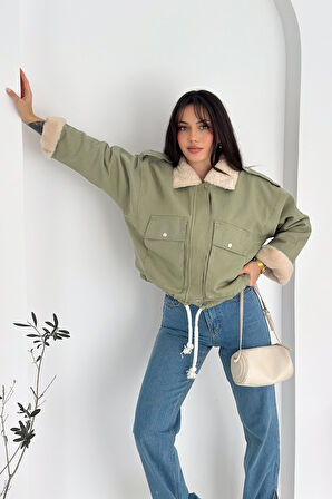 Kadın Peluş Detaylı Fermuarlı Mont – Sıcak & Şehirli Stil