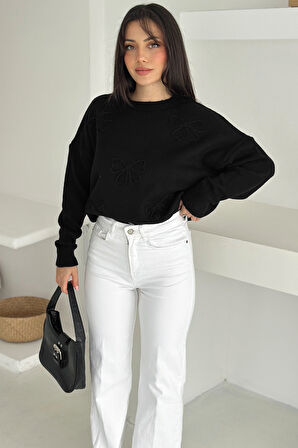 Kadın Kelebek Nakışlı Örgü Kazak – Naif & Dekoratif Stil