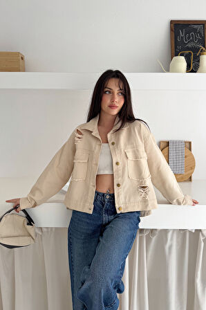 Kadın Yırtık Detaylı Crop Ceket – Dinamik & Sokak Stili