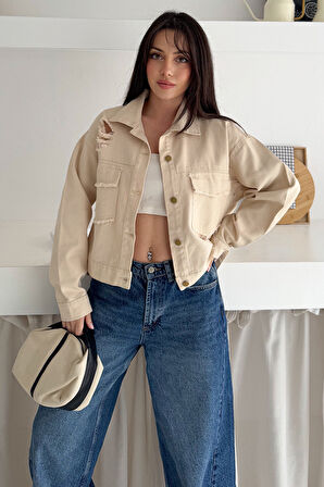 Kadın Yırtık Detaylı Crop Ceket – Dinamik & Sokak Stili