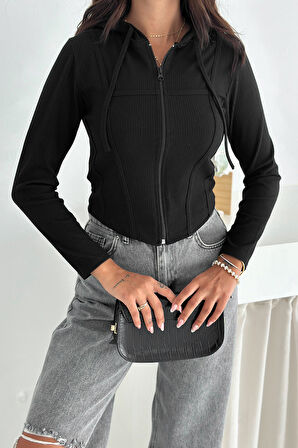 Kadın Fermuarlı Body – Minimal & Şehirli Stil