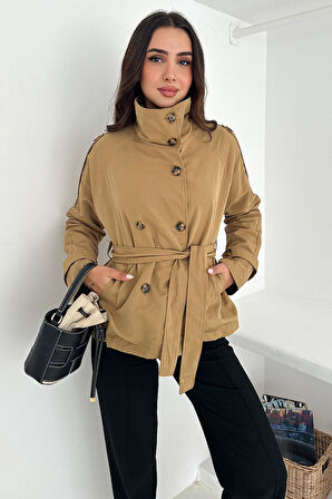 Kadın Astarlı Kemerli Düğmeli Trenç – Zarif & Güçlü Stil