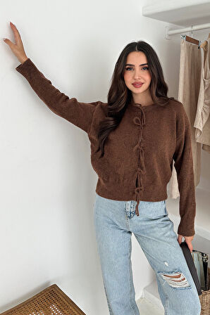 Kadın Fiyonk Detaylı Dokulu Triko – Yaratıcı & Şehirli Stil
