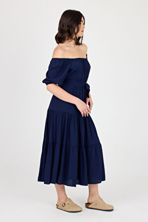 Omzu ve Beli Lastikli Kat Detaylı Midi Boy Elbise