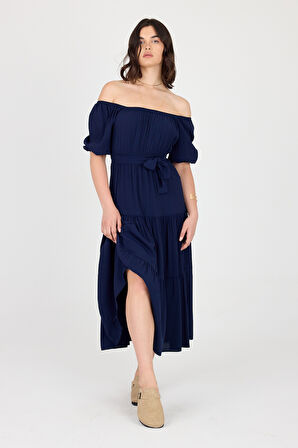 Omzu ve Beli Lastikli Kat Detaylı Midi Boy Elbise