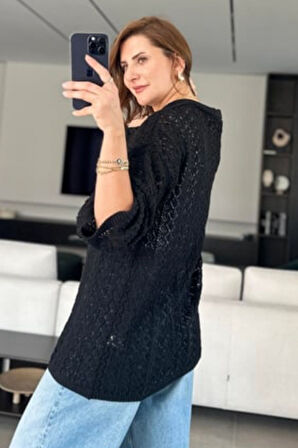 Kadın Beyaz Örgü Hırka – Püskül ve Elmas Desen Detaylı