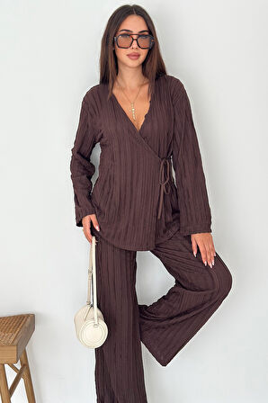 Kadın Kahverengi Bağlamalı Takım – Sofistike & Yapılandırılmış Stil