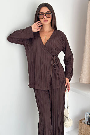 Kadın Kahverengi Bağlamalı Takım – Sofistike & Yapılandırılmış Stil