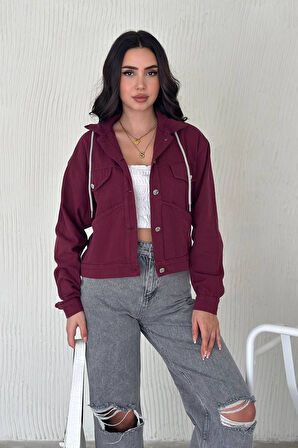 Kadın Kapüşonlu Düğmeli Gabardin Ceket – Sportif & Şehirli Stil