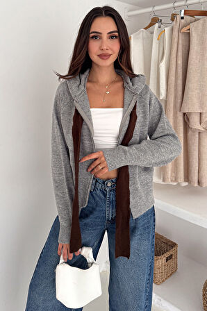 Kadın Fermuarlı Fiyonk Detaylı Triko Ceket – Pointed Hem Tasarım