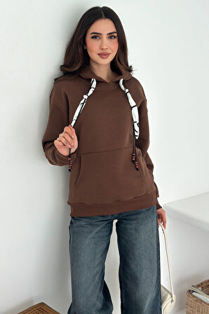 Kadın Fular Detaylı Kapüşonlu Sweatshirt – Casual Charm