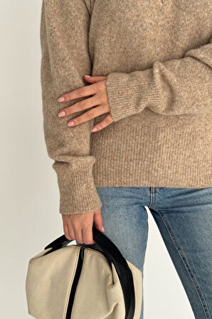 Kadın V Yaka Uzun Kollu Triko Kazak – Soft Classic