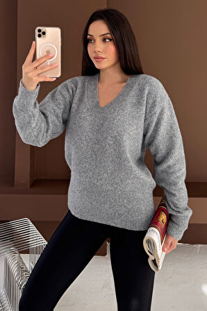 Kadın V Yaka Uzun Kollu Triko Kazak – Soft Classic