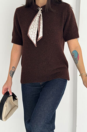 Kadın Kısa Kollu Fular Detaylı Triko Kazak – Soft Elegance