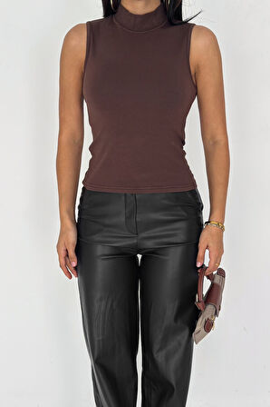 Kadın Kolsuz Boğazlı Basic Body – Sleek Core