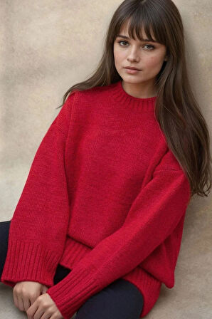 Kadın Oversize Triko Kazak – Rahat & Şehirli Stil