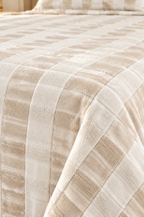 Bella Home Henna Çift Kişilik Yatak Örtüsü | 240x260 cm | Peluş Dokulu, Yumuşak, Zarif ve Modern Tasarım