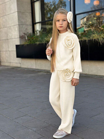 Gül Detaylı Kız Çocuk Triko Takım - 3 PARÇA – Üst + Pantolon + Saç Aksesuarı - 3/12 Yaş - 31581