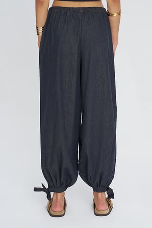 Kadın Beli Lastikli Paçası Bağlamalı Denim Şalvar Pantolon