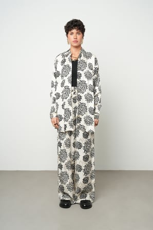 Kadın Çiçek Desenli Siyah - Beyaz Oversize Gömlek