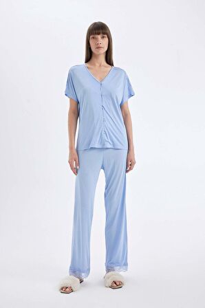 DeFacto Fall in Love Pijama Takım V Yaka Düğmeli Kısa Kollu Üst Beli Lastikli Alt D3182AX24AUBE553