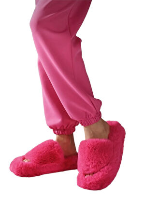 Ekstra Yumuşak Tüylü Kadın Terlik PEMBE