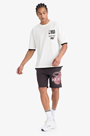 DeFactoFit NBA Miami Heat Oversize Geniş Kalıp Bisiklet Yaka Sırt Baskılı Kısa Kollu Tişört D9866AX25SPER105