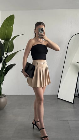 Kadın Krem Astarlı Şortlu Kemerli Pileli Yazlık Mini Etek