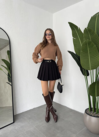 Siyah Astarlı Şortlu Kemerli Pileli Kışlık Mini Etek