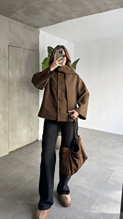 Kadın Kahverengi Bisiklet Yaka Şal Aksesurlı Düğmeli Kaşe Ceket Mont