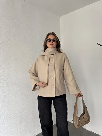 Krem Bisiklet Yaka Şal Aksesurlı Düğmeli Kaşe Ceket Mont